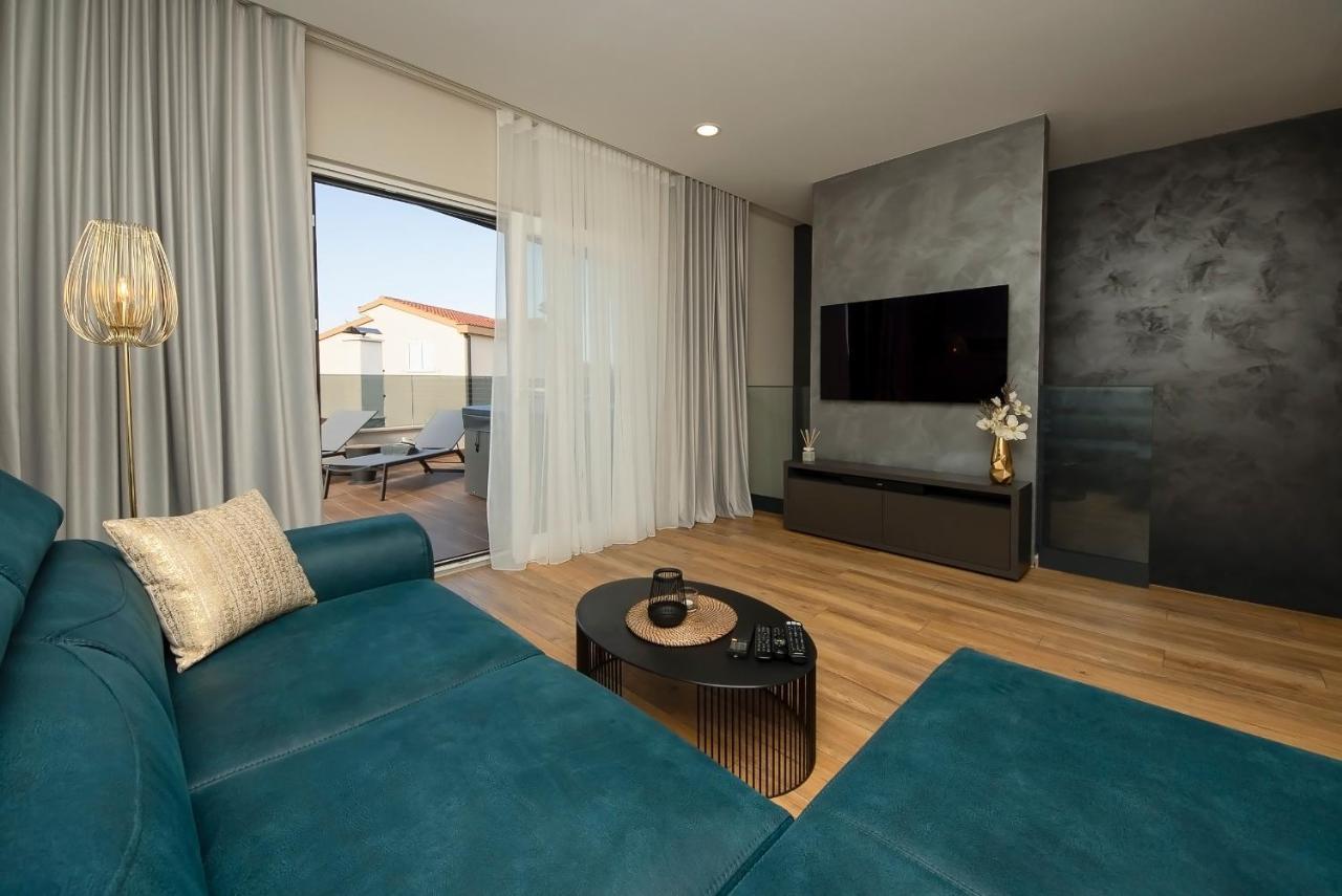 Luxury Apartment Vista Del Sole 시베니크 외부 사진