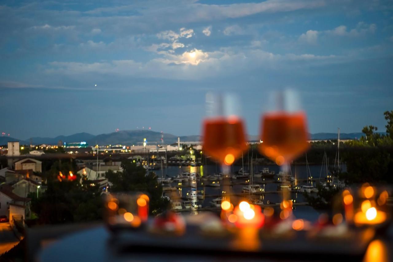 Luxury Apartment Vista Del Sole 시베니크 외부 사진