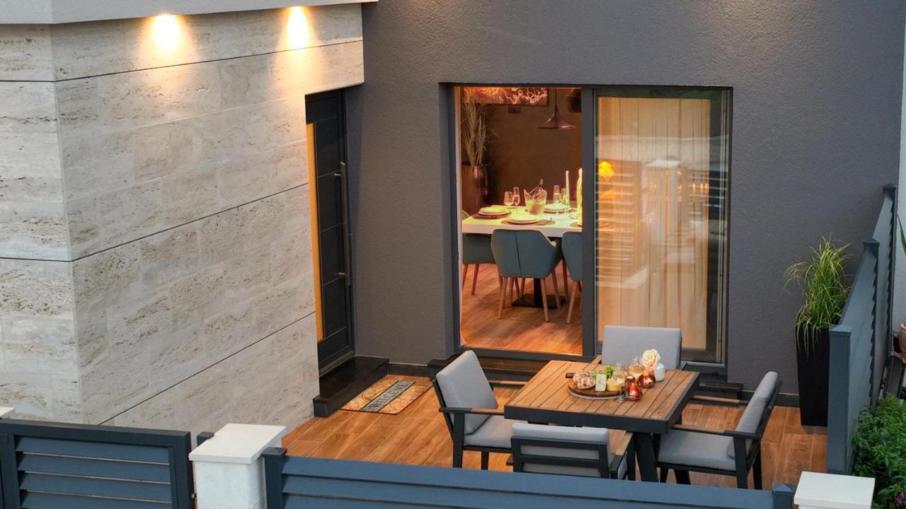 Luxury Apartment Vista Del Sole 시베니크 외부 사진