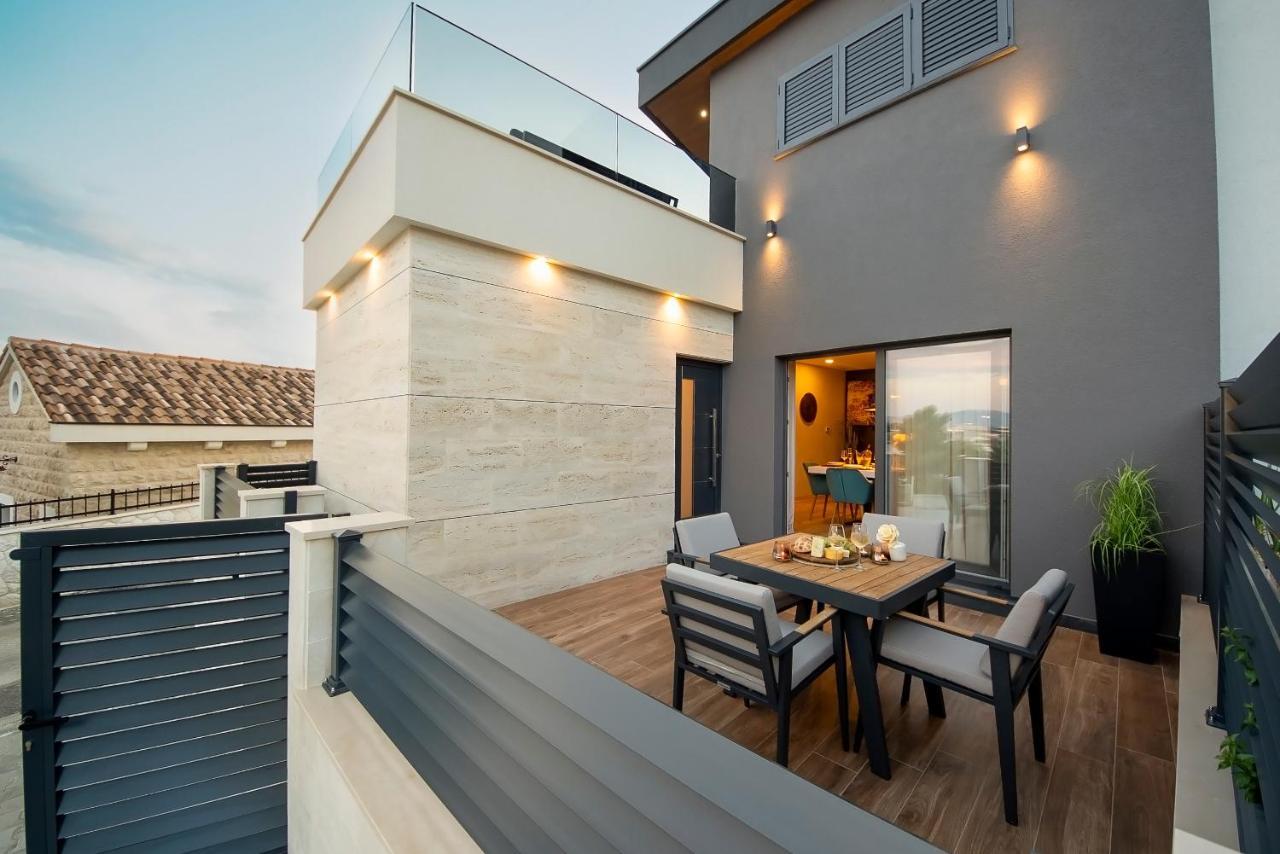 Luxury Apartment Vista Del Sole 시베니크 외부 사진