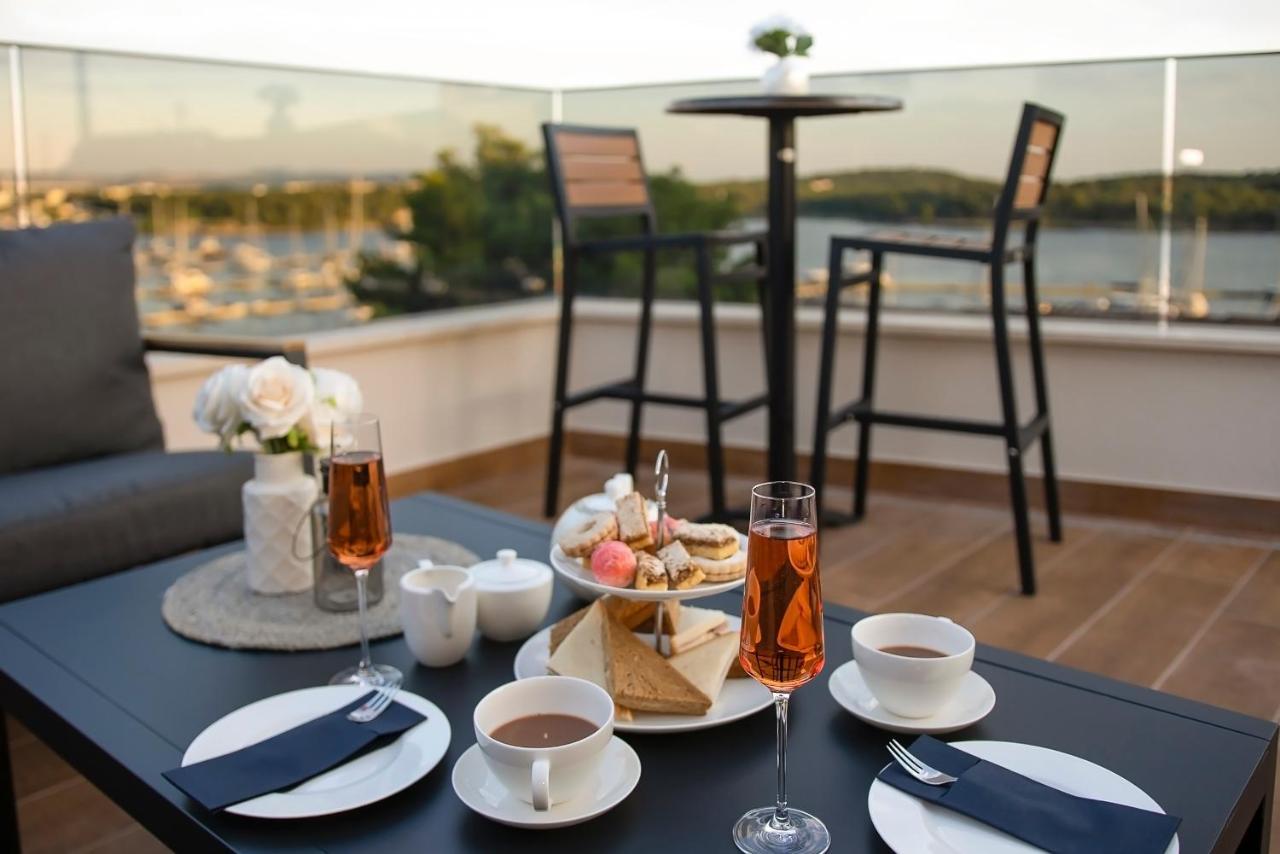 Luxury Apartment Vista Del Sole 시베니크 외부 사진
