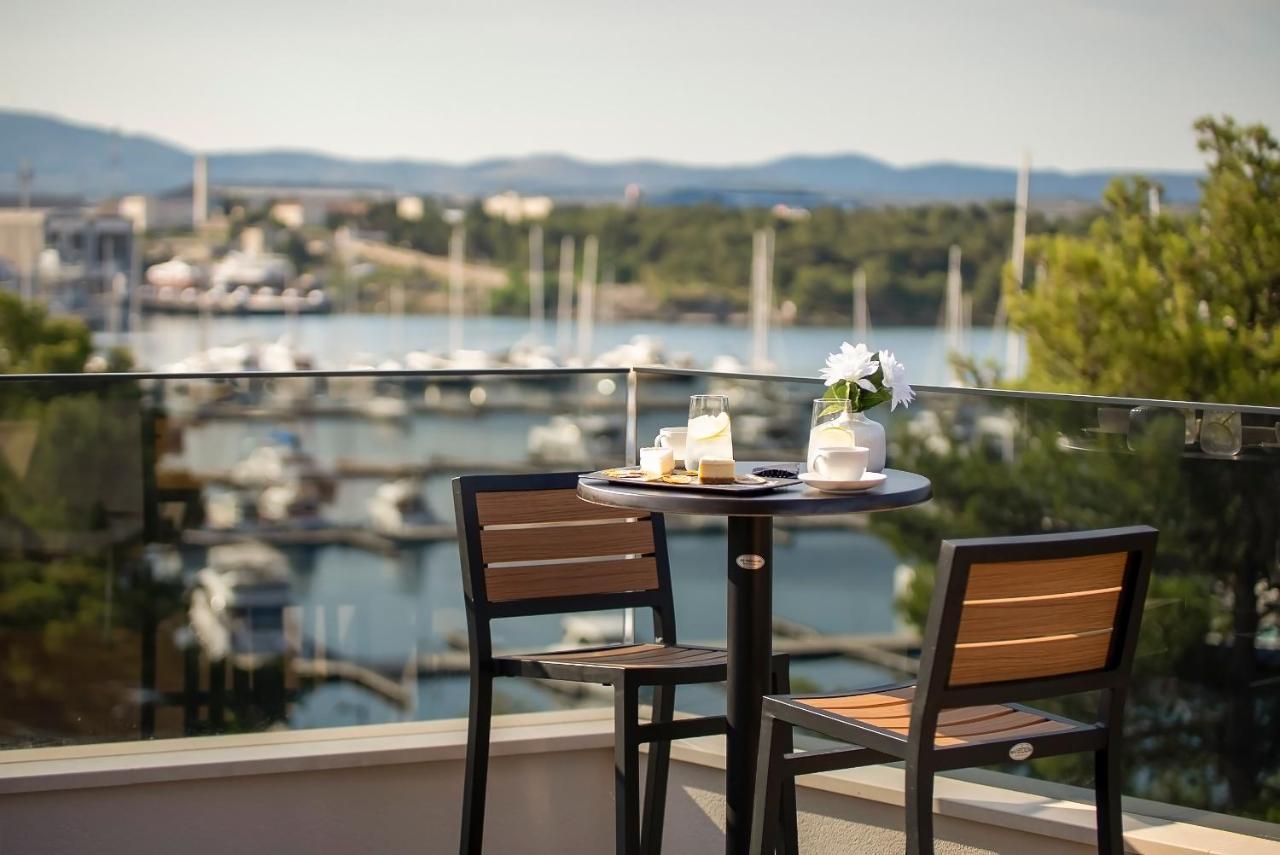 Luxury Apartment Vista Del Sole 시베니크 외부 사진