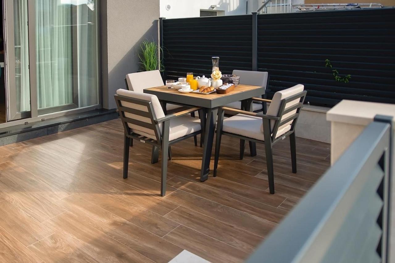 Luxury Apartment Vista Del Sole 시베니크 외부 사진